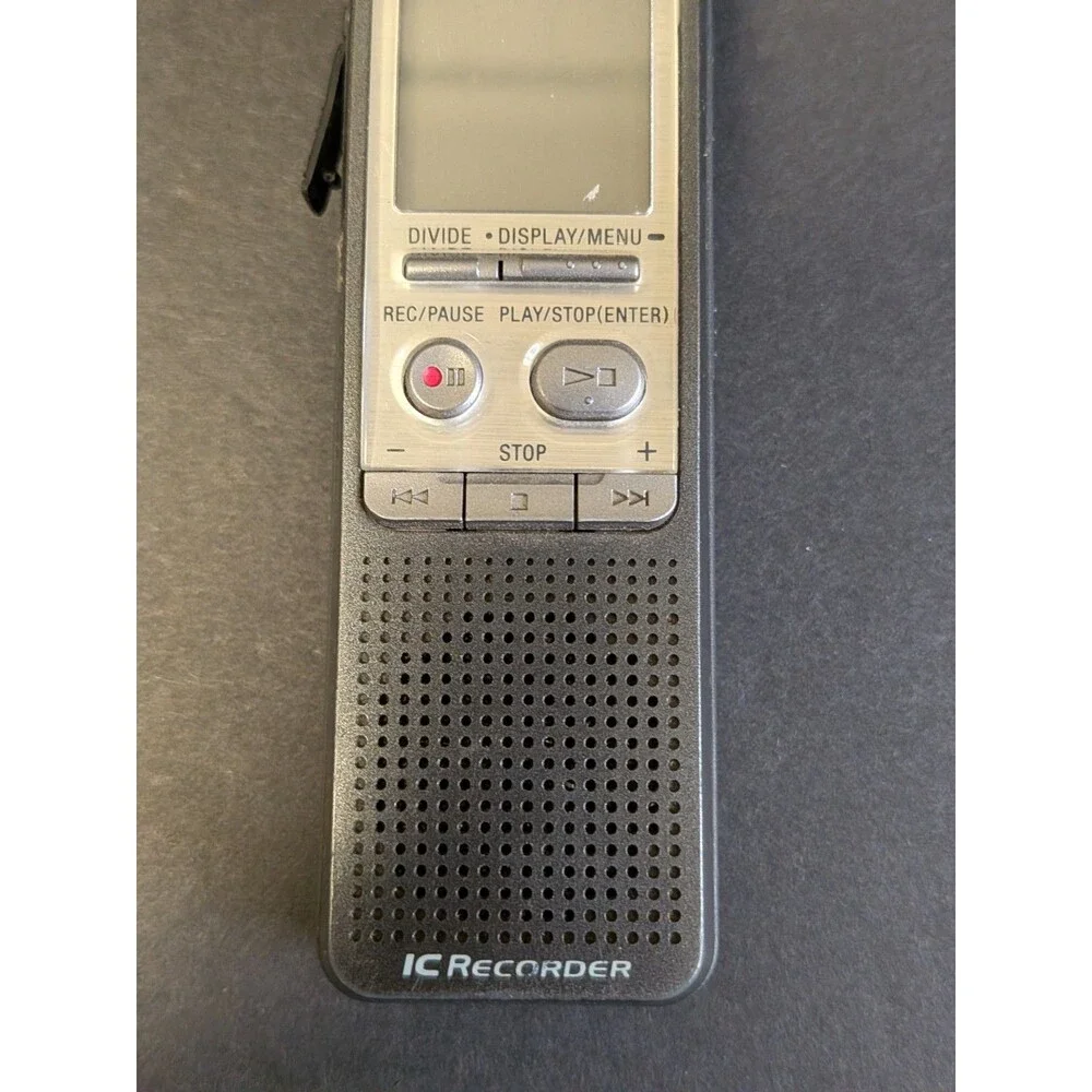 Sony ICD-P520 Digital Voice Recorder **As Is - Untested